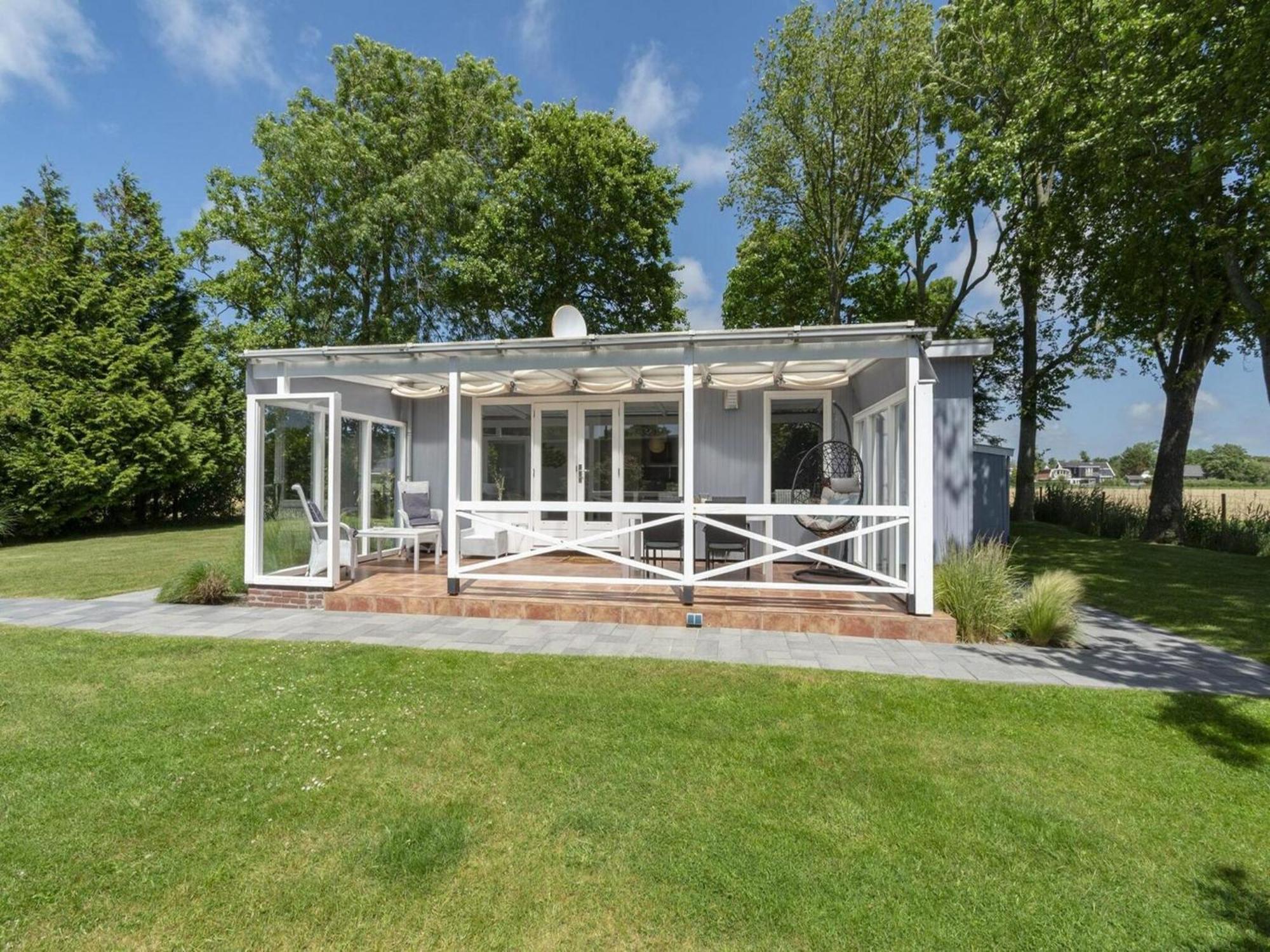 Modern Holiday Home With Large Garden Sint Maartensvlotbrug Екстер'єр фото